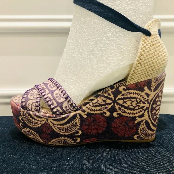 ❌SOLD❌Theodora & Callum By Stuart Weitzman linen wedge ankle wrap shoes 7M - Picture 7 of 10